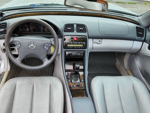 Used 2001 Mercedes-Benz CLK 430 Cabriolet image 28