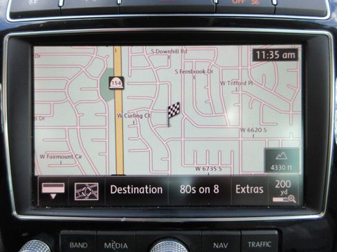 Used 2017 Volkswagen Touareg Executive image 24