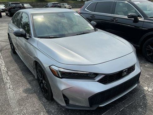 Used 2025 Honda Civic Sport image 3