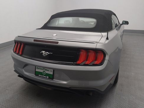 Used 2020 Ford Mustang Premium RWD image 7