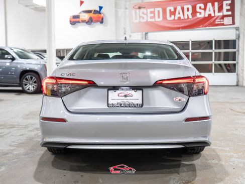 Used 2023 Honda Civic EX image 6