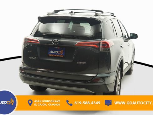 Used 2018 Toyota RAV4 Limited w/ Advanced Technology Package FWD image 10