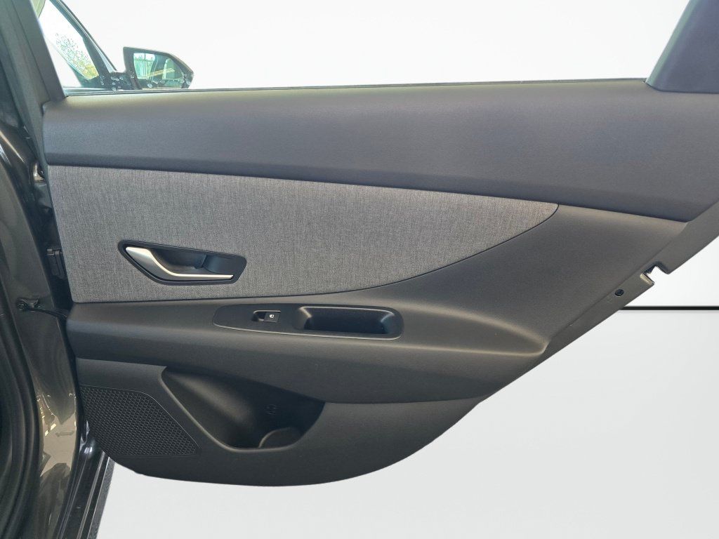 New 2026 Hyundai Elantra Limited FWD image 39