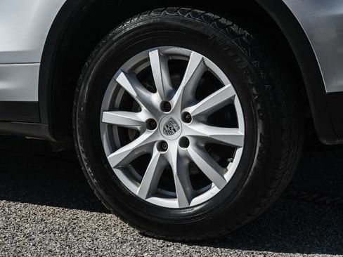 Used 2011 Porsche Cayenne image 30