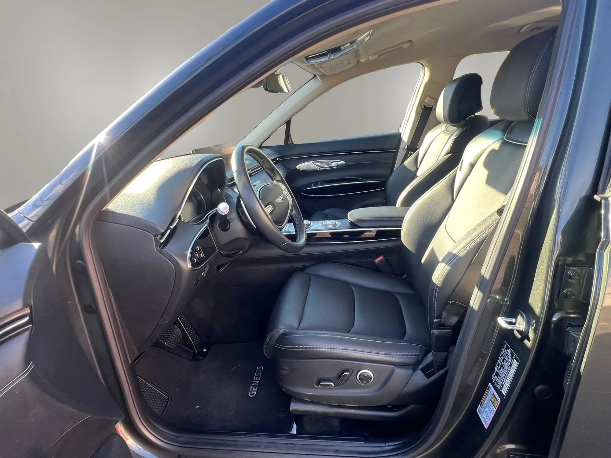 Used 2025 Genesis GV70 2.5T AWD/4WD image 27