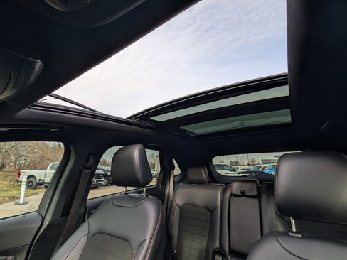 Used 2024 Ford Edge ST-Line image 26