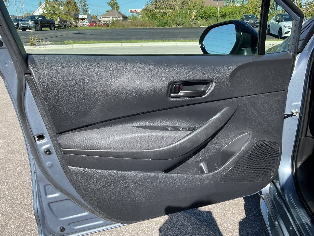 Used 2023 Toyota Corolla LE FWD image 30
