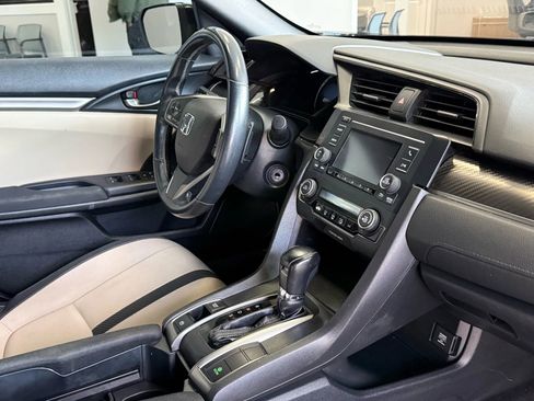Used 2018 Honda Civic Sport image 20