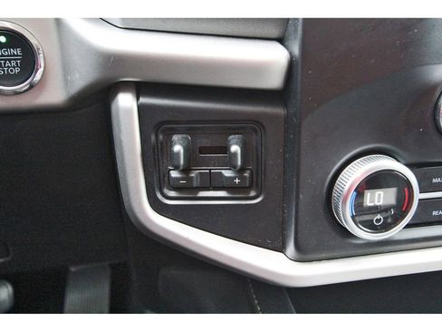 Used 2023 Ford Expedition XLT image 25