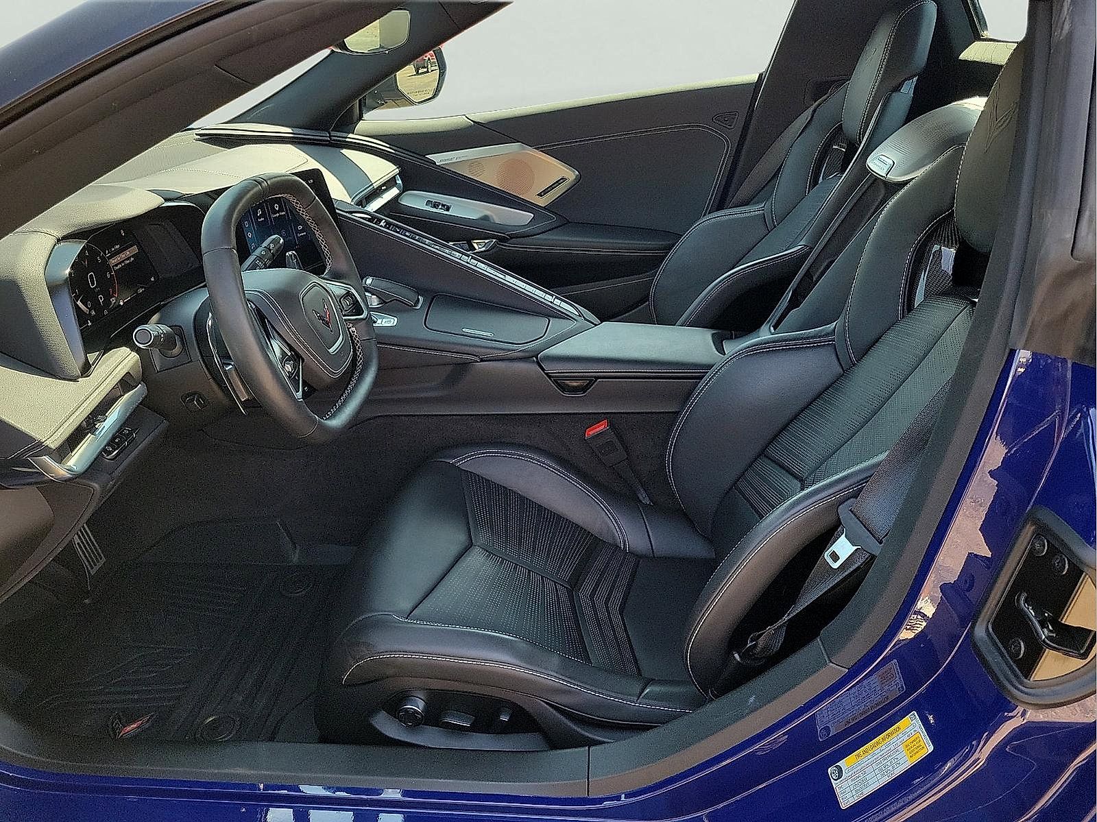 Used 2025 Chevrolet Corvette Stingray Preferred Conv w/ Z51 Performance Package RWD image 10