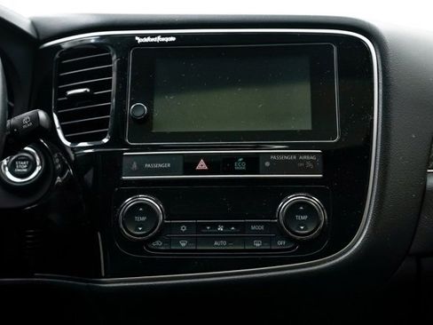 Used 2019 Mitsubishi Outlander SEL image 16