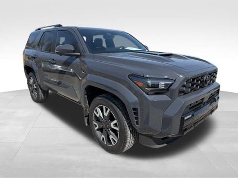 Used 2025 Toyota 4Runner TRD Sport image 2