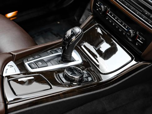 Used 2014 BMW 550i Sedan RWD image 19