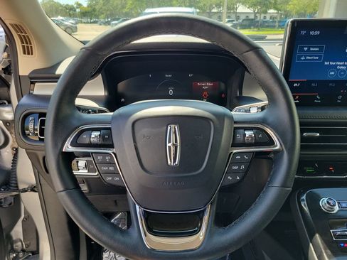 Certified 2022 Lincoln Nautilus FWD image 19