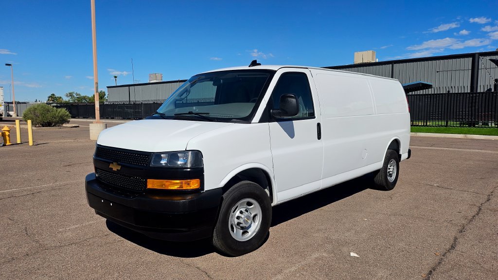 Used 2025 Chevrolet Express 2500 Extended w/ Driver Convenience Package RWD image 4