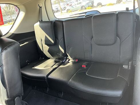 Used 2024 Nissan Armada SL image 30