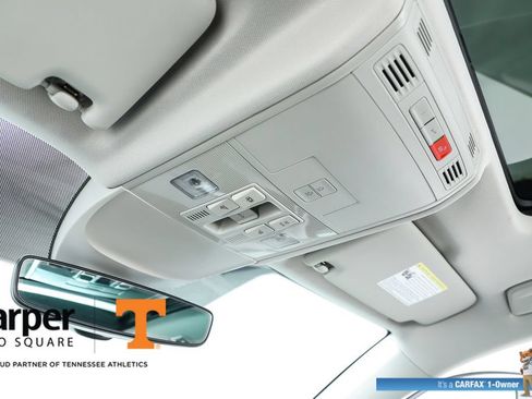 Used 2025 Volkswagen Taos SE w/ Panoramic Sunroof Package AWD/4WD image 64