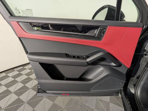 New 2026 Porsche Cayenne GTS AWD/4WD image 25