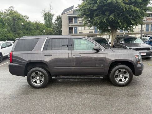 Used 2017 Chevrolet Tahoe LT w/ Luxury Package AWD/4WD image 7