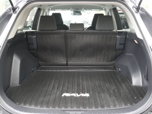 Used 2019 Toyota RAV4 LE w/ All Weather Liner Package image 6