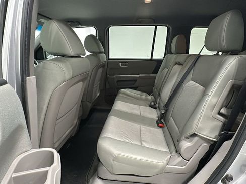Used 2015 Honda Pilot LX image 9