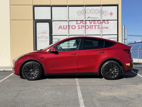 Used 2022 Tesla Model Y Long Range image 5