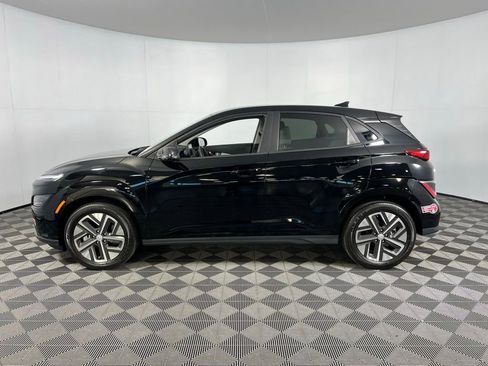 Used 2023 Hyundai Kona SE image 10