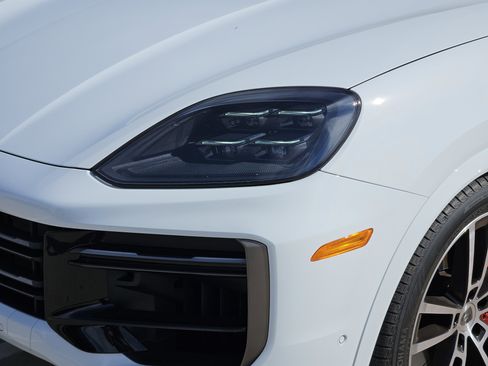 Certified 2026 Porsche Cayenne Turbo image 12