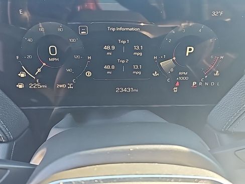Used 2025 GMC Yukon Denali AWD/4WD image 21