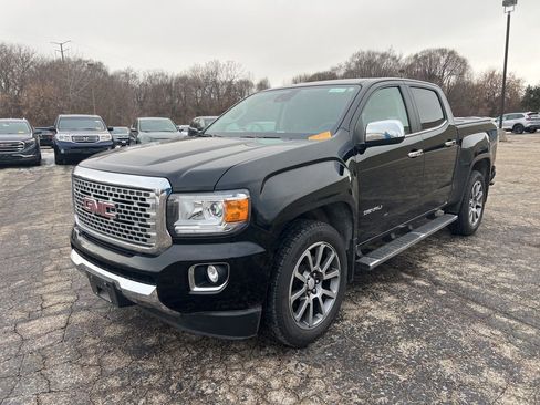 Used 2018 GMC Canyon Denali image 7