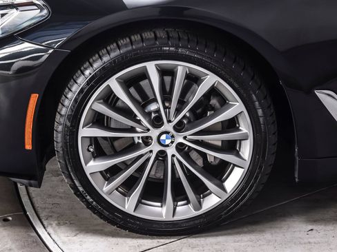 Used 2023 BMW 530i xDrive w/ Premium Package AWD/4WD image 10
