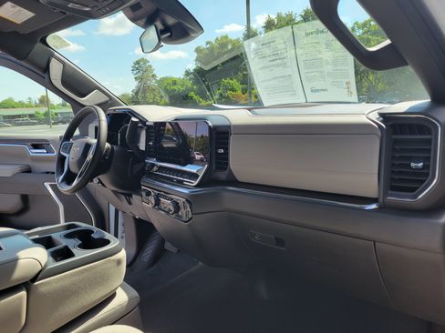 Certified 2025 Chevrolet Silverado 1500 LT RWD image 31