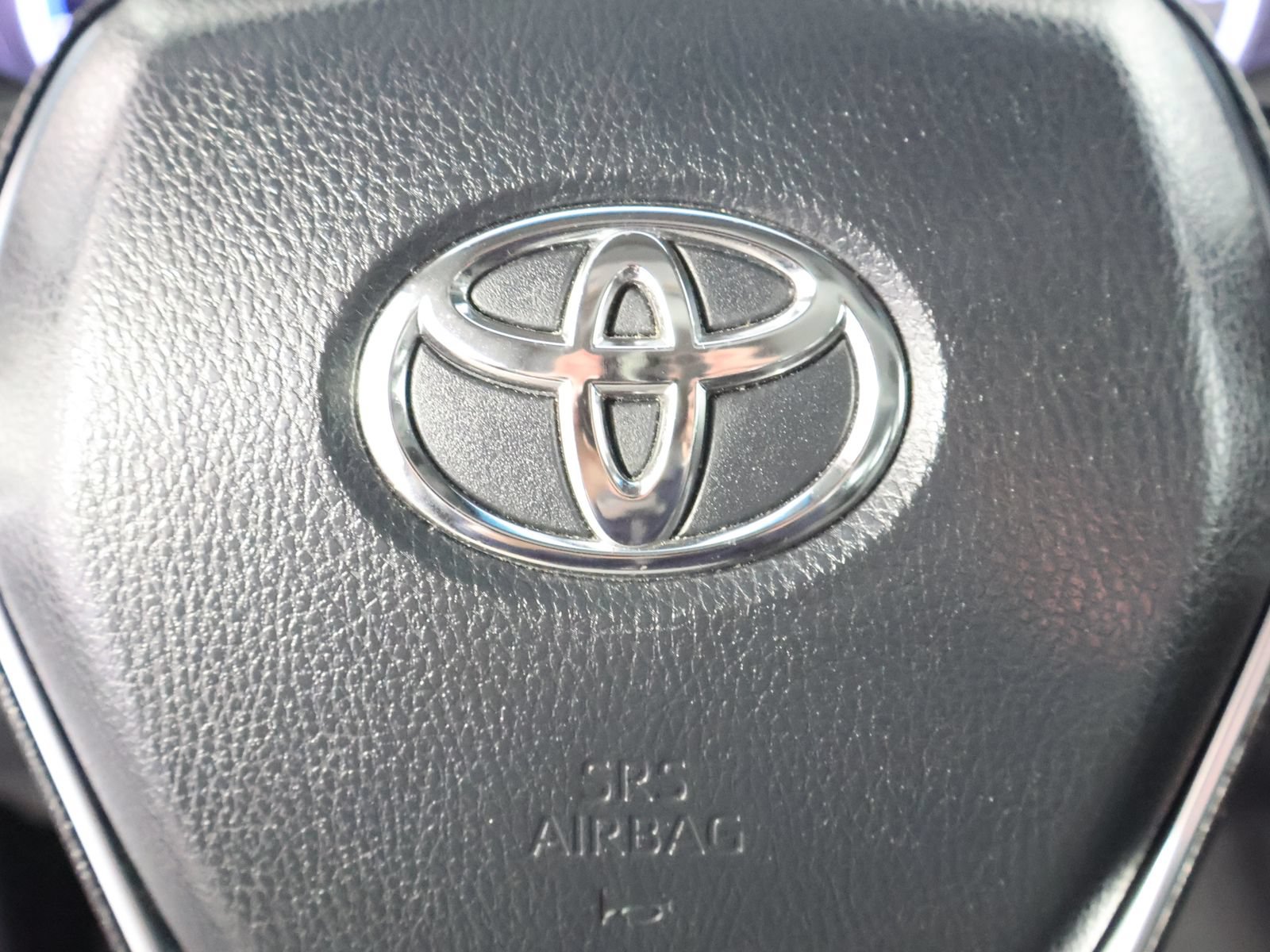 Used 2020 Toyota Camry XLE FWD image 31