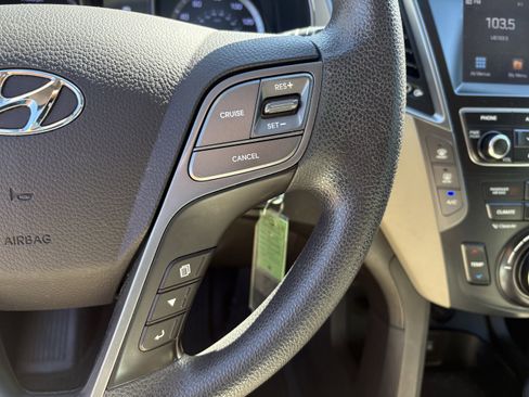 Used 2019 Hyundai Santa Fe XL SE image 29