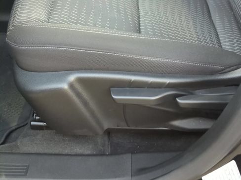 Used 2025 Chevrolet Equinox LT FWD image 34