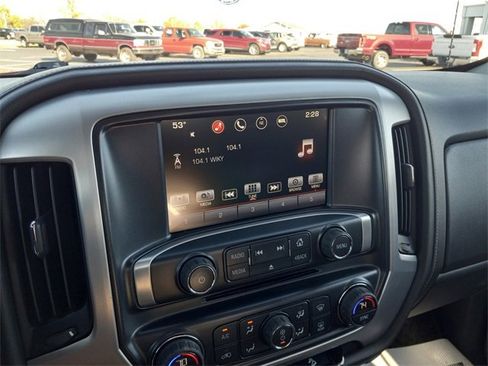 Used 2016 GMC Sierra 1500 SLE w/ SLE Value Package image 18