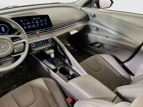 Used 2023 Hyundai Elantra SEL w/ Convenience Package FWD image 23