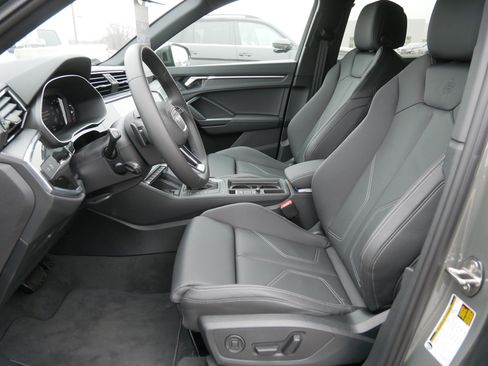 New 2025 Audi Q3 2.0T Premium image 6