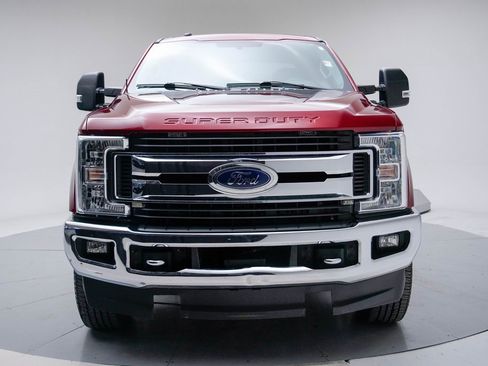Used 2018 Ford F250 XLT w/ XLT Premium Package image 5