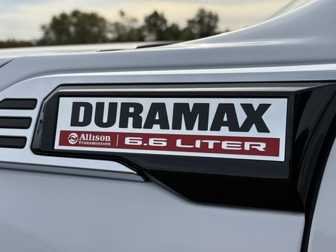 New 2026 GMC Sierra 3500 SLT w/ SLT Premium Package image 12