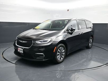 Used 2024 Chrysler Pacifica Limited