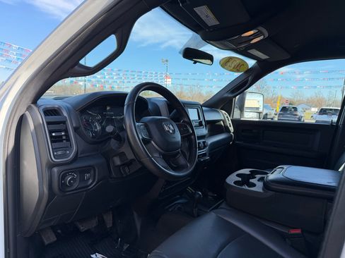 Used 2023 RAM 3500 Tradesman image 14