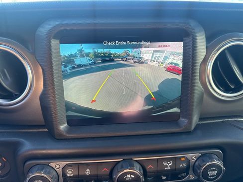 Certified 2023 Jeep Wrangler Unlimited Rubicon 4xe w/ Cold Weather Group image 21