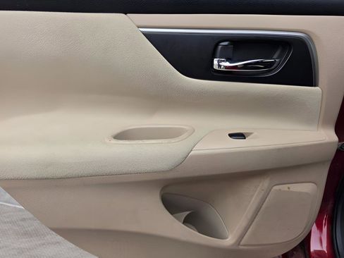 Used 2015 Nissan Altima 2.5 SV FWD image 22