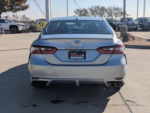 Used 2023 Toyota Camry SE image 7