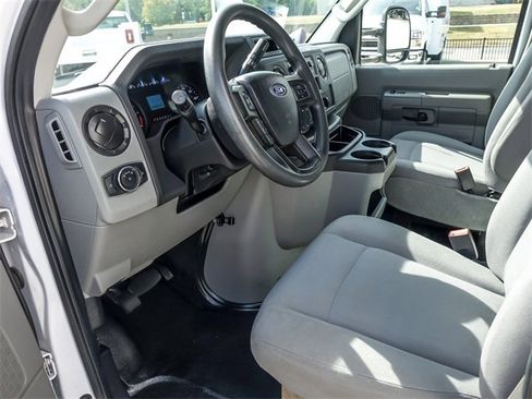 Used 2023 Ford E-350 and Econoline 350 Super Duty w/ Power Windows & Locks Group image 12
