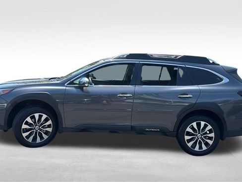 Used 2024 Subaru Outback Touring AWD/4WD image 4