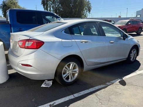 Used 2018 Chevrolet Cruze LT w/ LT Fleet Convenience Package image 3