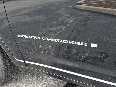 Certified 2023 Jeep Grand Cherokee L Overland w/ Rear Seat Video Group I image 37