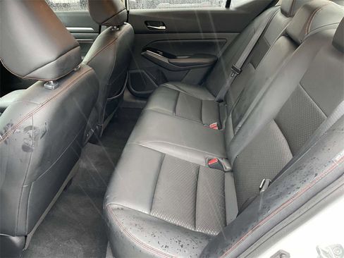 Used 2023 Nissan Altima 2.5 SR image 14